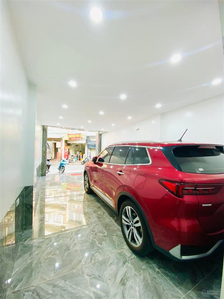 50m2, 15 tỷ hơn bạn đã sở hữu nhà phân lô 2 ô tô tránh, đỗ cửa ngõ 281, 319 357 phố tam trinh.