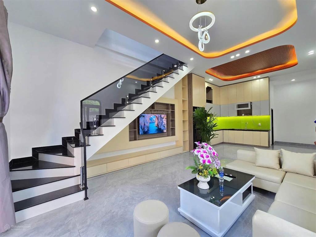 Nhà 2 tầng kiệt ô tô 4m tôn đản chỉ 4,75 tỷ