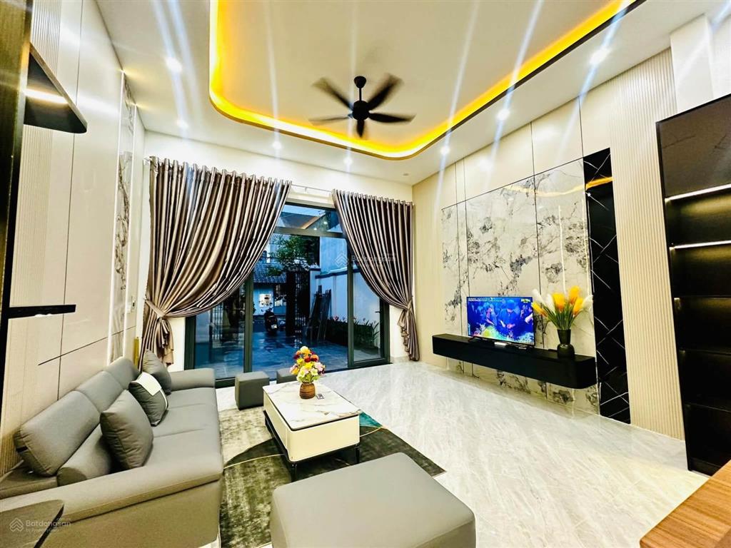 Bán nhà mặt tiền nguyễn thuật 2 tầng + 1 tum