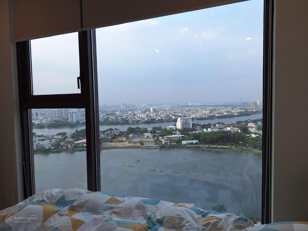 Căn mới 2pn mặt view trực diện sông, tầng cao vip, bán 17 tỷ. thiện chí bán, dễ giao dịch