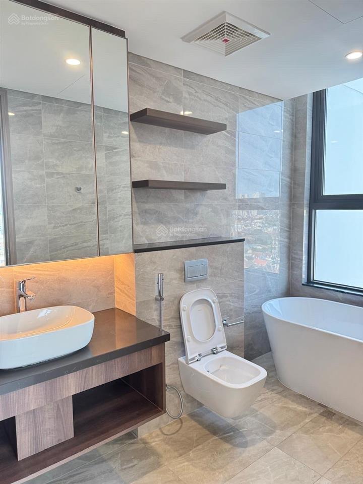 Giá tốt bán 14,7 tỷ bao sổ căn trục vip mã 08  căn góc view sông full kính panorama. dt 88m2