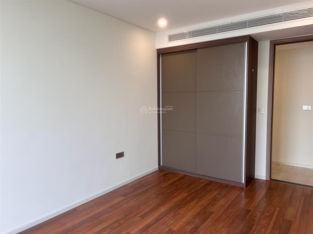 Căn 3pn rẻ hơn thị trường 5 tỷ. căn 3pn góc trực diện sông 132m2. giá 22 tỷ bao sổ. nội thất full