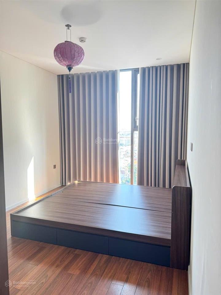 Giá tốt căn 2pn 84m2  đặc biệt tầng cao view thoáng  bán 14.5 tỷ bao full. nhà mới đủ nội thất