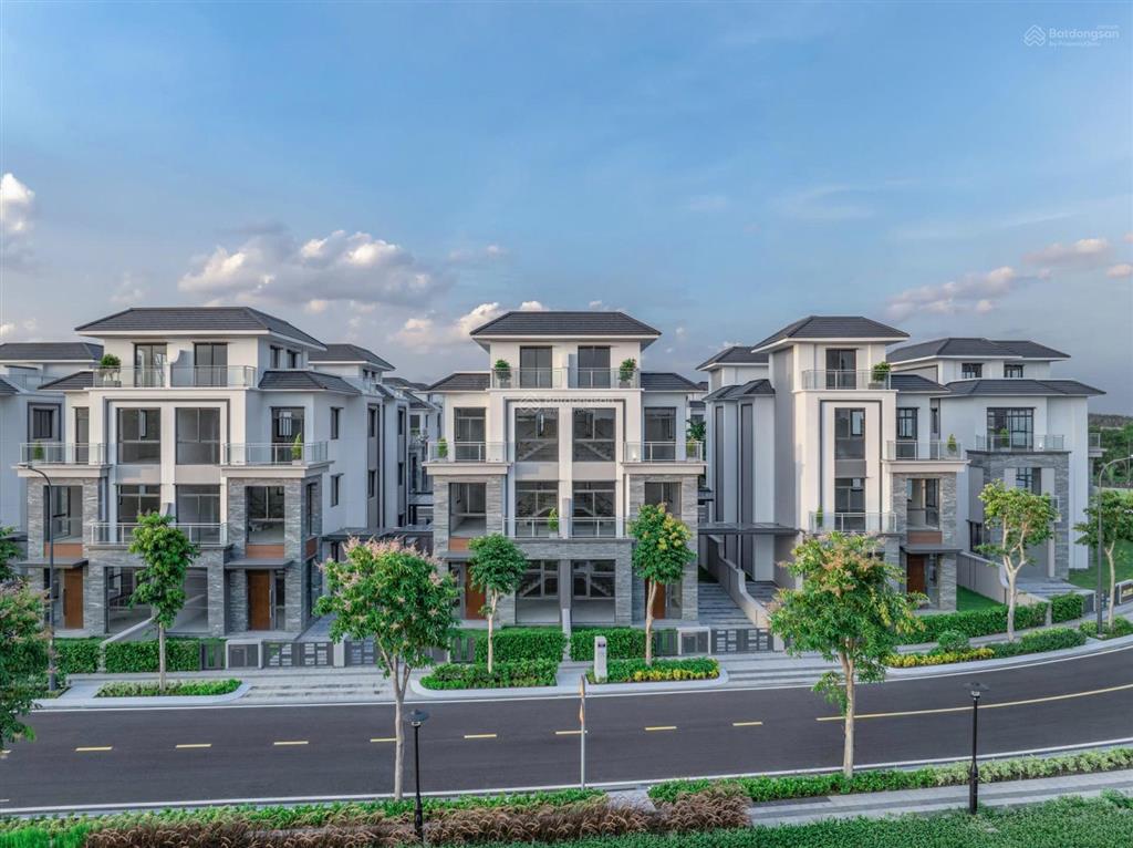 Căn bt song lập dt 153m2 (7x19),view sông hướng đb, giá 34.89tỷ đã gồm vat luôn đưa giá thật đầy đủ