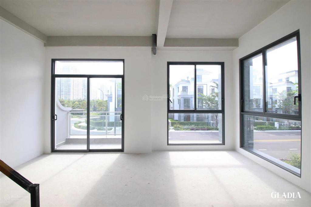 Căn bt song lập dt 153m2 (7x19),view sông hướng đb, giá 34.89tỷ đã gồm vat luôn đưa giá thật đầy đủ