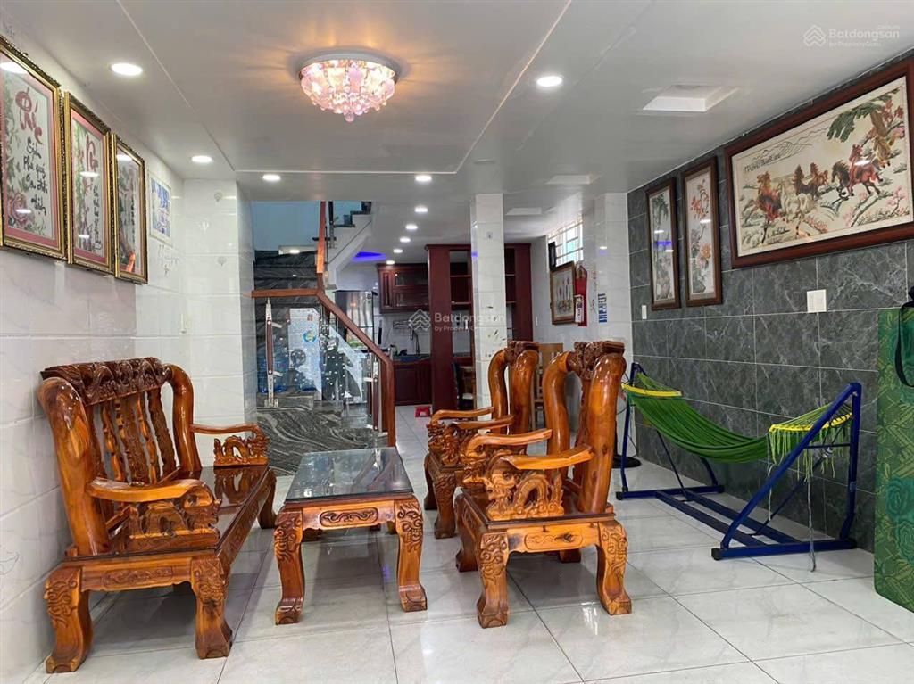 Mặt tiền 6m thông  phạm văn bạch  4m x 16m  4 tầng  6,1 tỷ