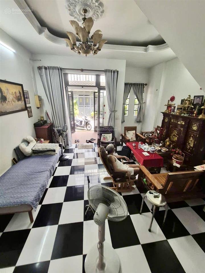 Khu phân lô  5m x 12m công nhận đủ  nhà 3 tầng chính chủ ở xưa nay  hẻm xe hơi   ngay