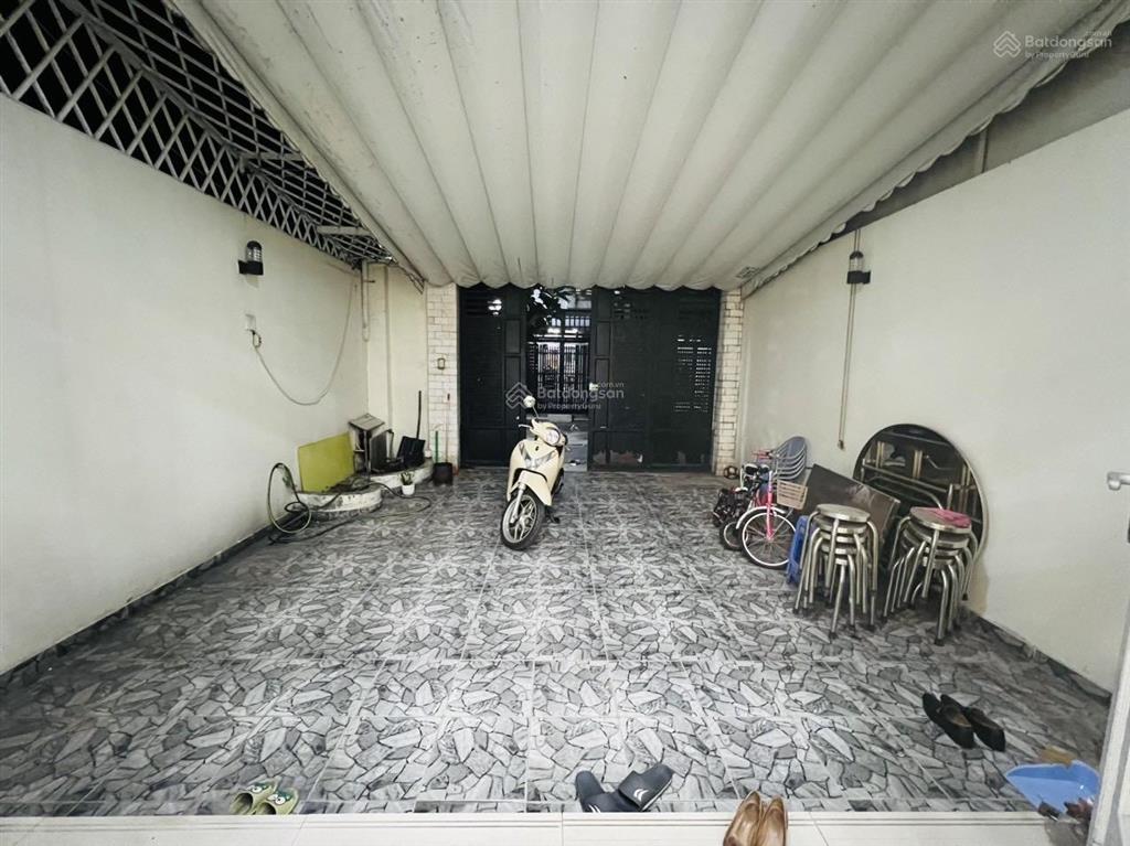Khu phân lô  5,6m x 20m cn đủ 112m2  lđt  chủ ngộp gấp   ngay