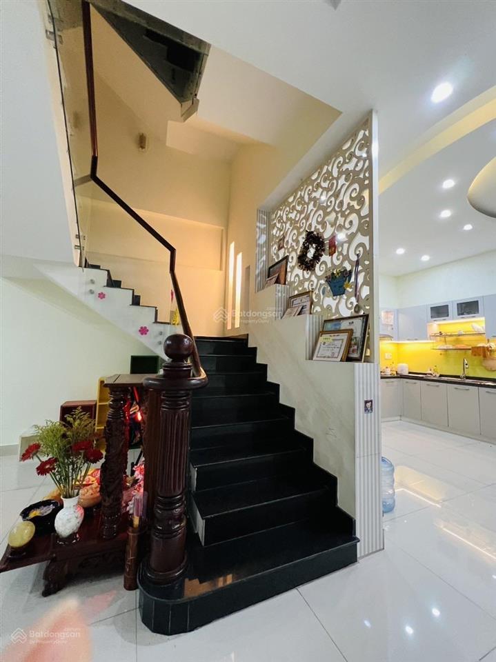 Khu phân lô  5,6m x 20m cn đủ 112m2  lđt  chủ ngộp gấp   ngay