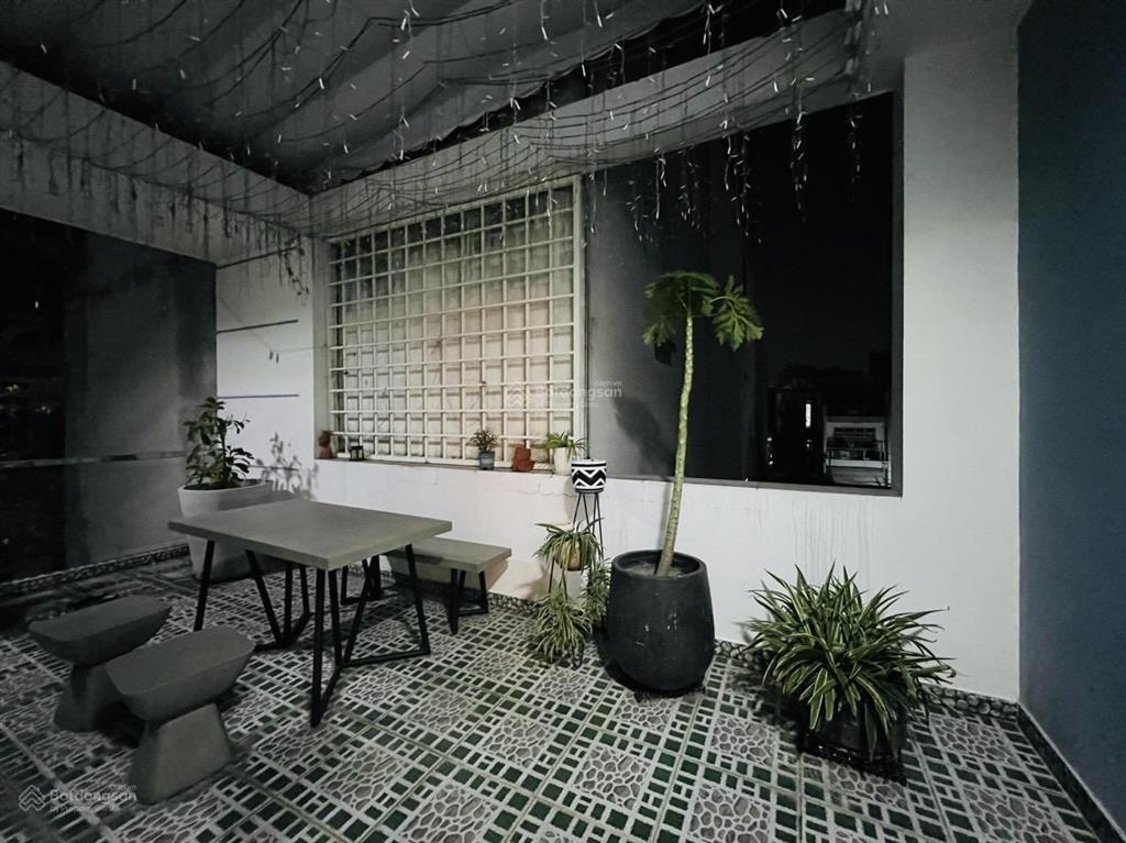Khu phân lô  5,6m x 20m cn đủ 112m2  lđt  chủ ngộp gấp   ngay