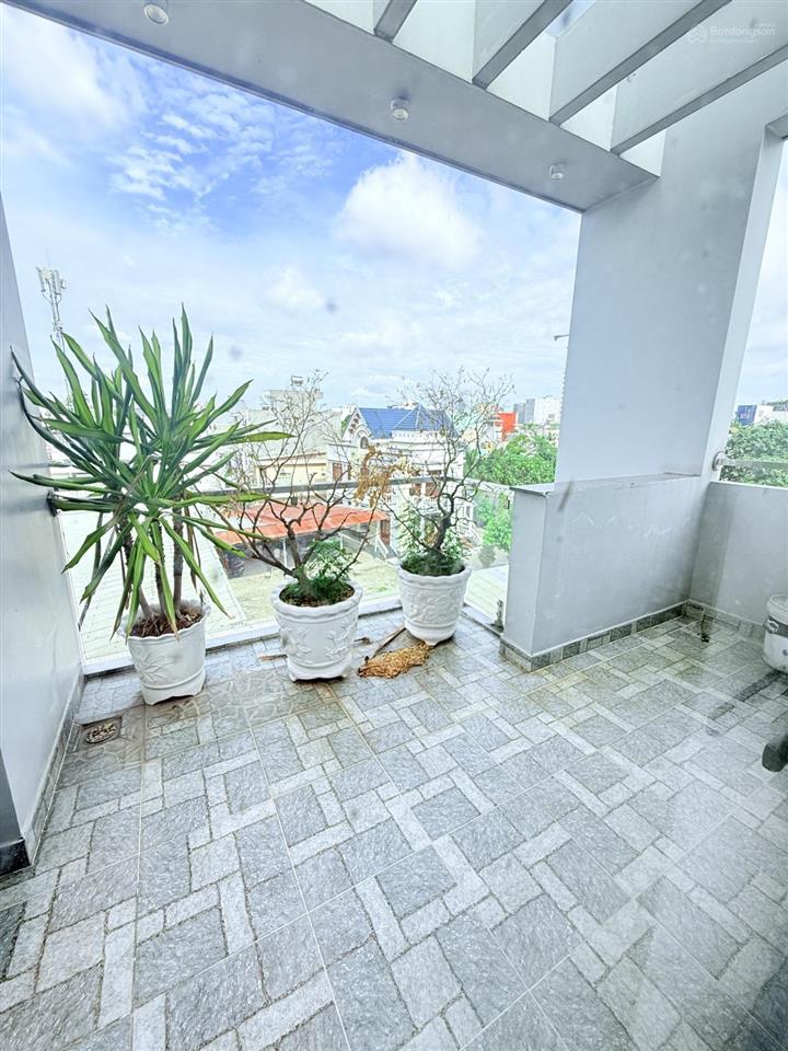 Mặt tiền hẻm 8m  4 x 15  4 tầng  tân bình  chỉ hơn 7 tỷ xíu   ngay