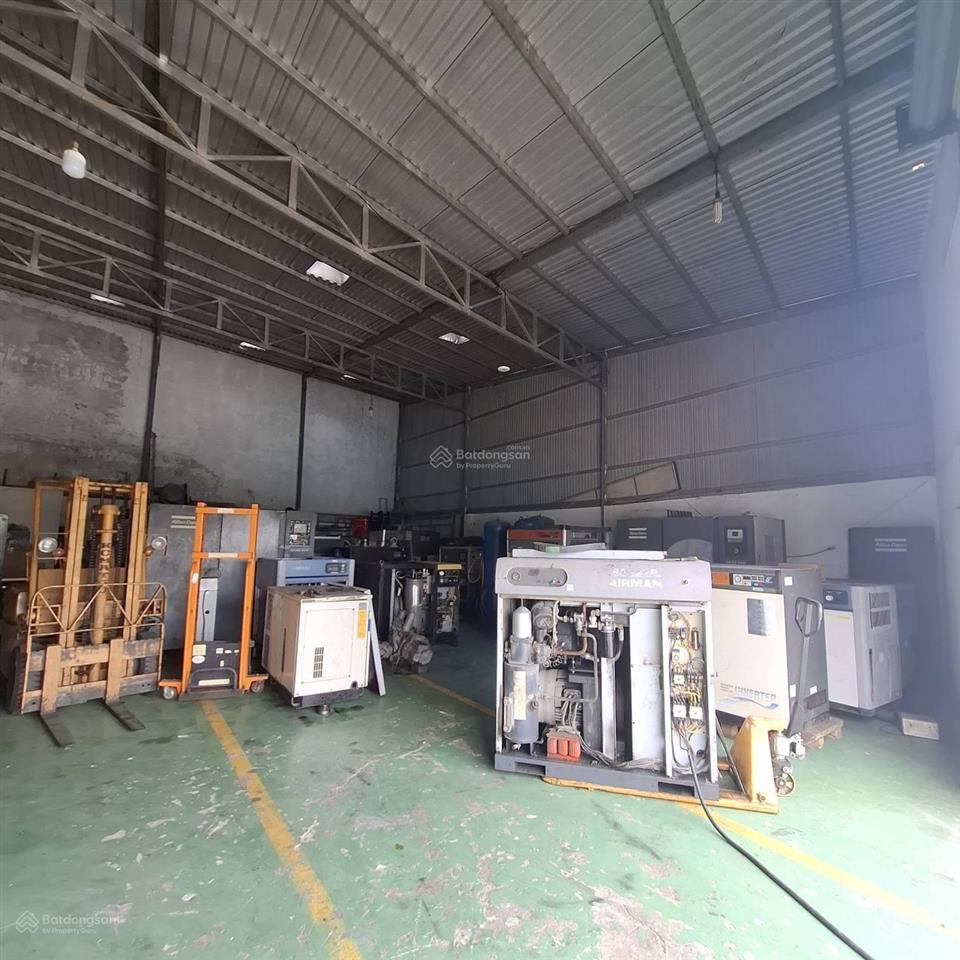 Bán đất tặng nhà đang cho thuê có dòng tiền  180m2 full thổ cư  đường nhựa 8m xe hơi   ngay
