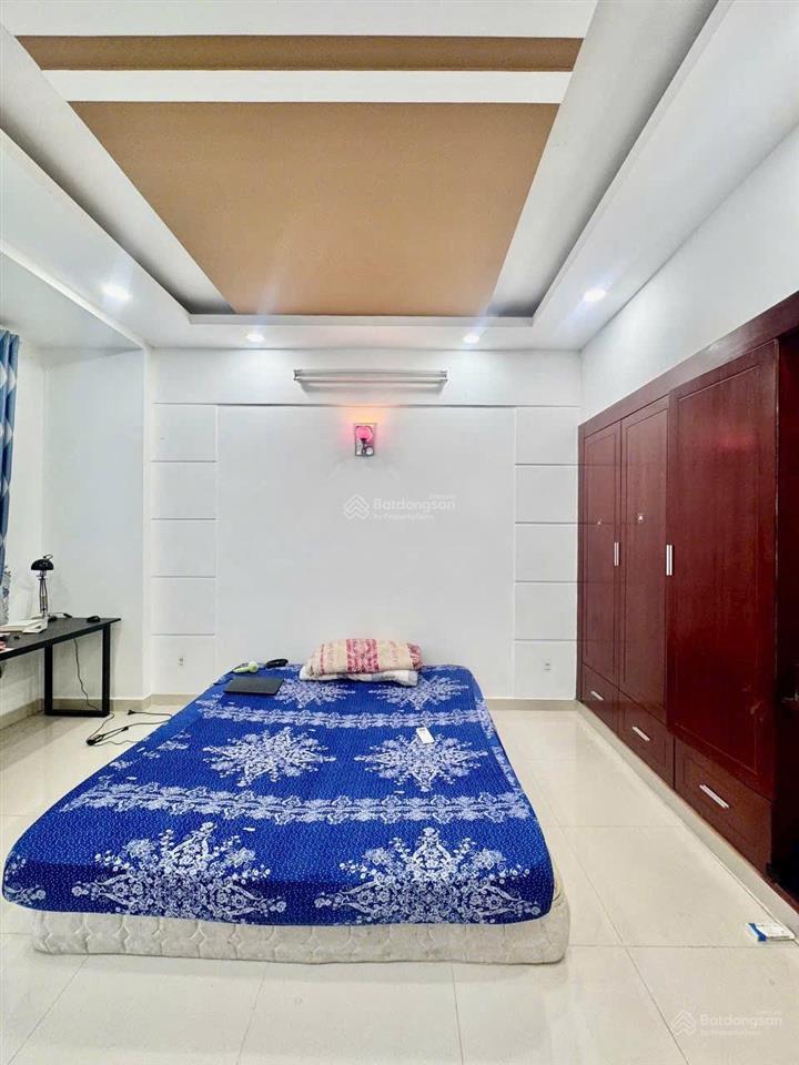 Gần emart  4m x 21m x 3 tầng  hẻm 4m xe hơi  nhà chính chủ ở  chỉ 8.1 tỷ