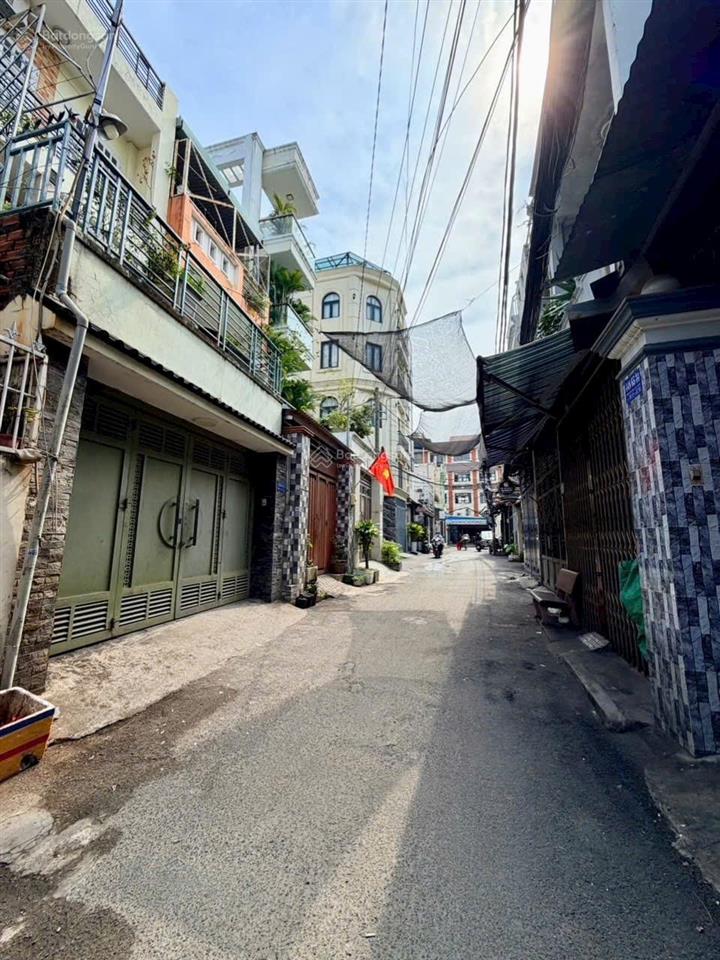 Nhà c4  4m x 19m  xe hơi thông  gần tân bình  7,18 tỷ thương lượng