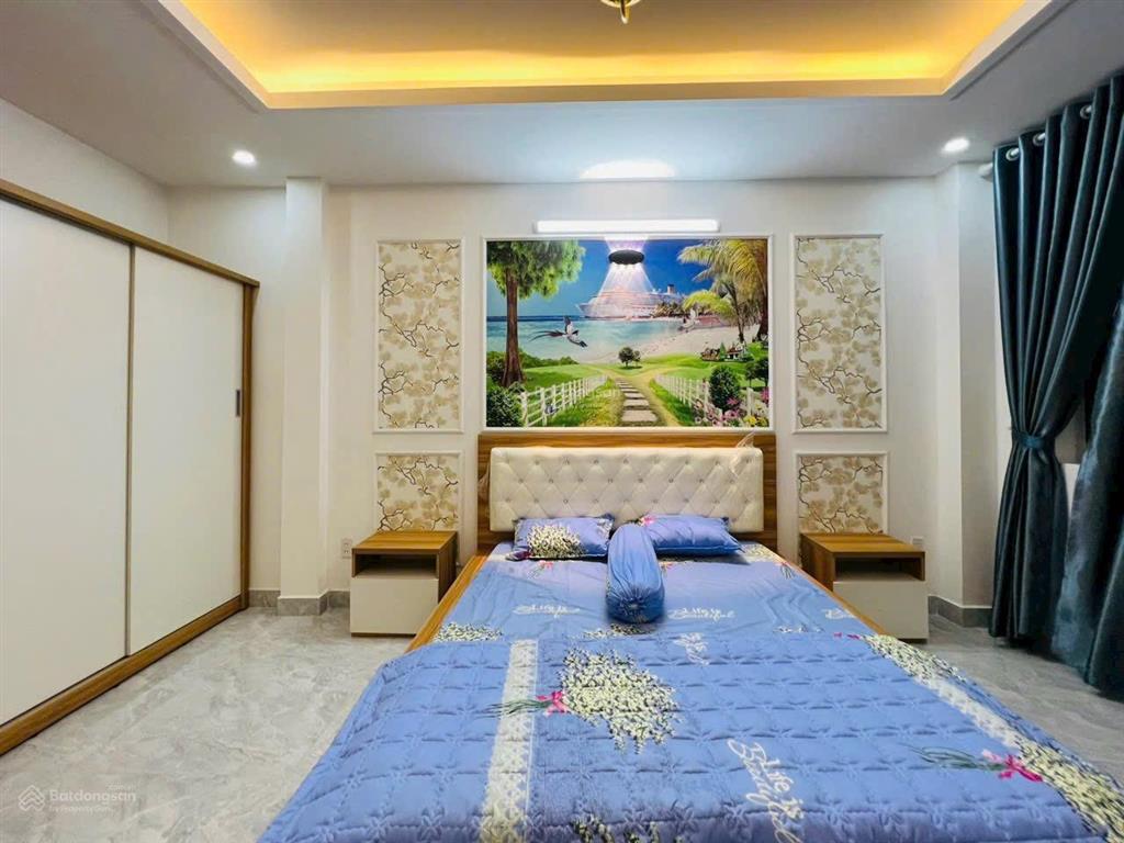 Khu vip đồng bộ  4m x 22m  5 tầng  thang máy  full nội thất  hxh  giáp tân bình