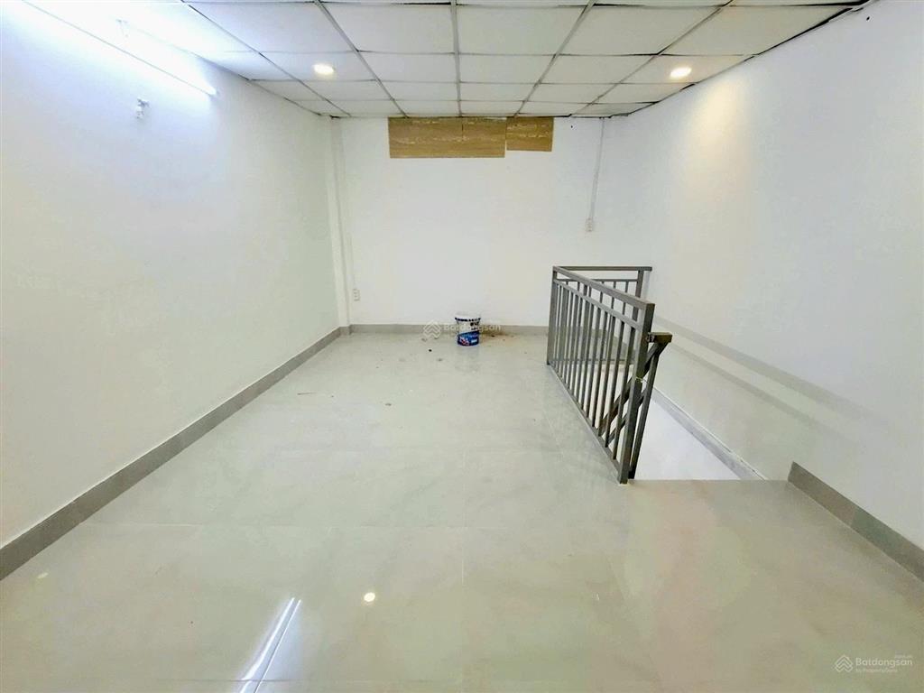 Phạm văn chiêu  20m2  có dòng tiền 72tr  2.58 tỷ còn bớt   xem nhà