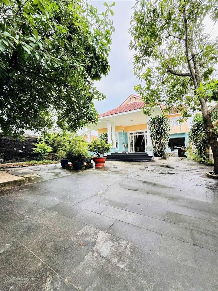 Biệt thự hà huy giáp  572m2  14m x 41m  sân vườn  đường khu phân lô sát mặt tiền  hơn 30 tỷ tl
