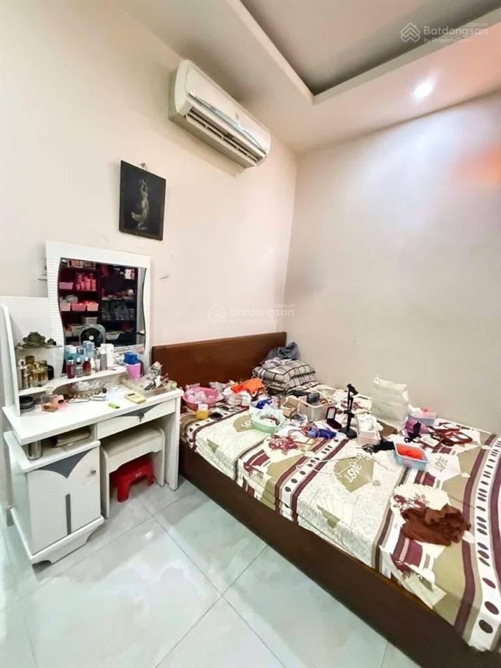 Ngay emart 2  4x16m  4 tầng  hẻm 4m sát mặt tiền  nhà chính chủ xưa nay
