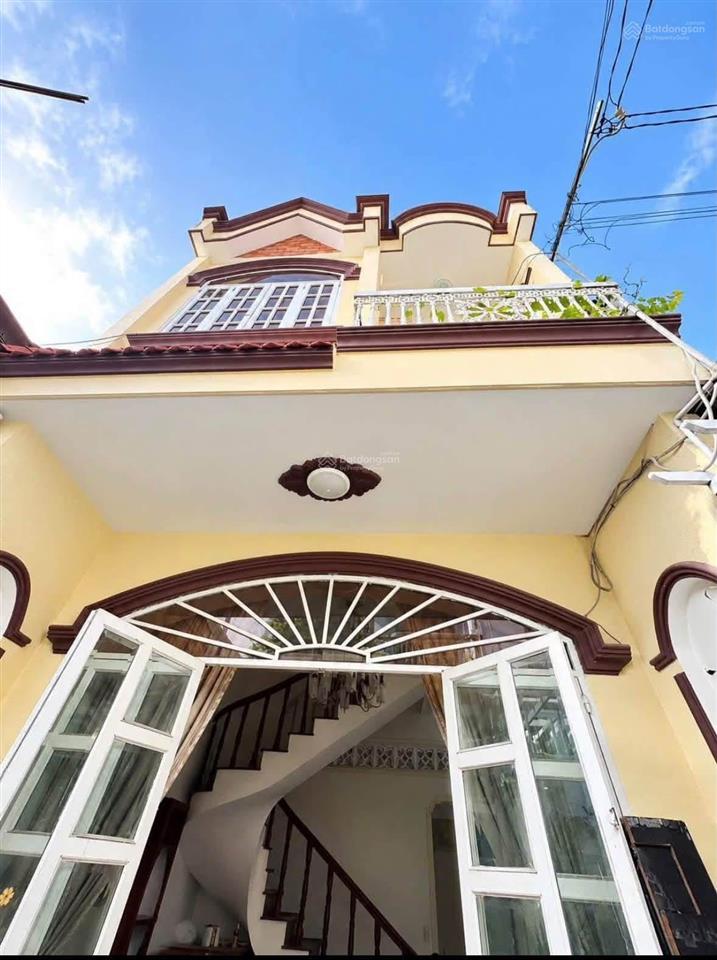 4.2m x 10m  3 tỷ nhỉnh  phạm văn bạch  shr hoàn công  nhà dt rộng   ngay