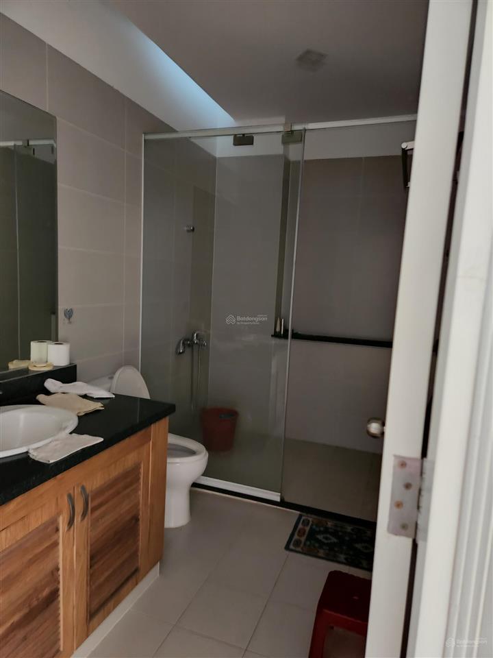 Cần cho thuê nhà kdc 6b intresco. dt 100m2, nhà mới, đẹp, đường lớn. 4pn giá 19tr/tháng 0901 023 ***