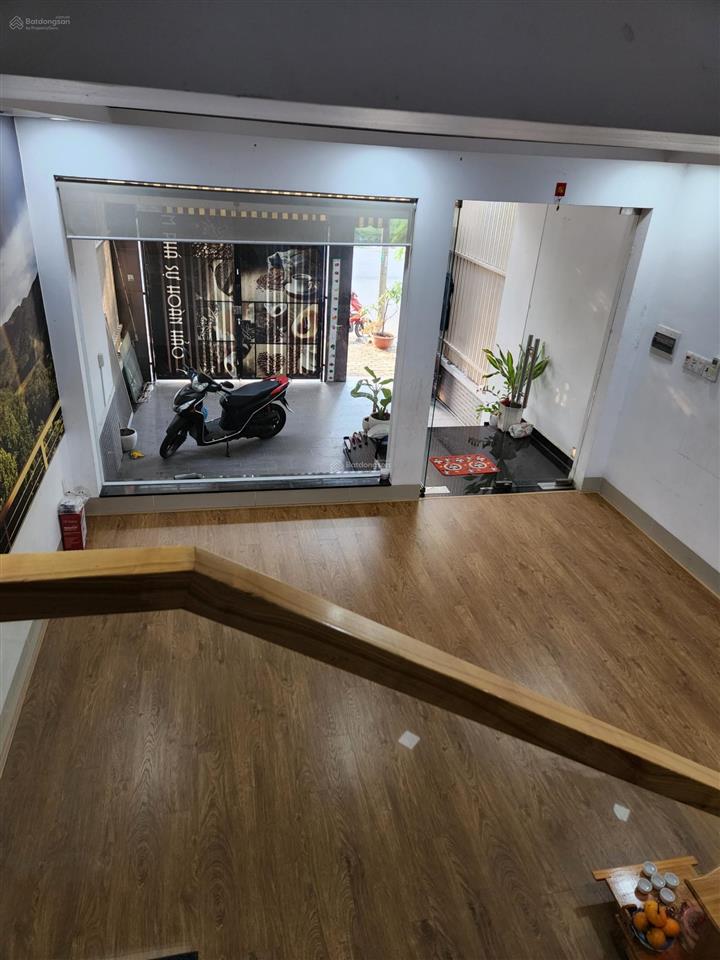 Cần cho thuê nhà kdc 6b intresco. dt 100m2, nhà mới, đẹp, đường lớn. 4pn giá 19tr/tháng 0901 023 ***