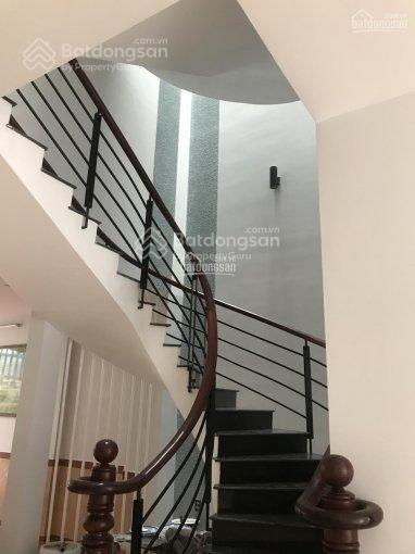 Cần cho thuê biệt thự kdc him lam 6ats. dt 160m2 3 lầu, nhà đẹp, thoáng giá 40tr/th.  0901 023 ***
