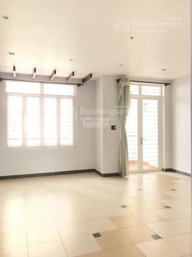 Cần cho thuê biệt thự kdc him lam 6ats. dt 160m2 3 lầu, nhà đẹp, thoáng giá 40tr/th.  0901 023 ***