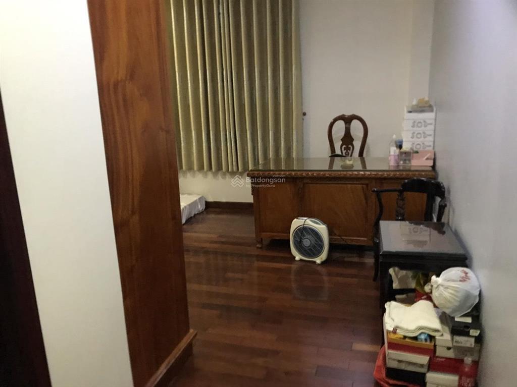 Cần bán nhà kdc him lam 6a. dt 100m2, 1 trệt 3 lầu, nhà mới đẹp. giá 16,2 tỷ.  e duyên 0901 023 ***