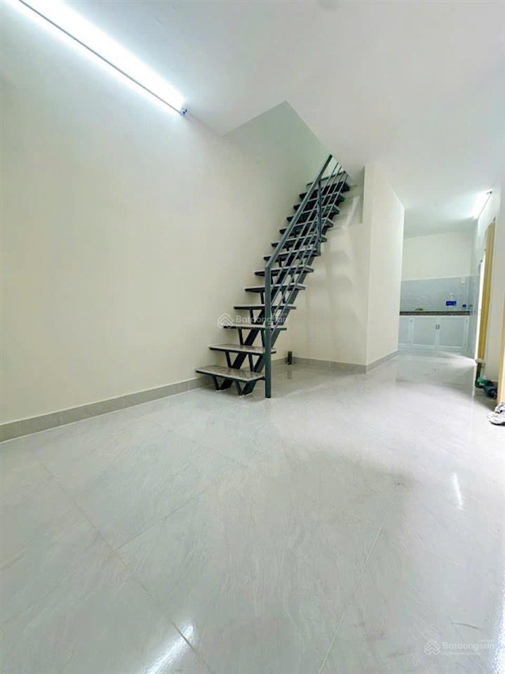 Nhà q1  cống quỳnh số 282/5a, dtsd 32m2, 2 tỷ lẻ 50 triệu tl khách thiện chí