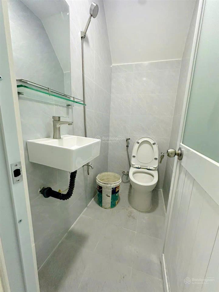 Nhà q1  cống quỳnh số 282/5a, dtsd 32m2, 2 tỷ lẻ 50 triệu tl khách thiện chí