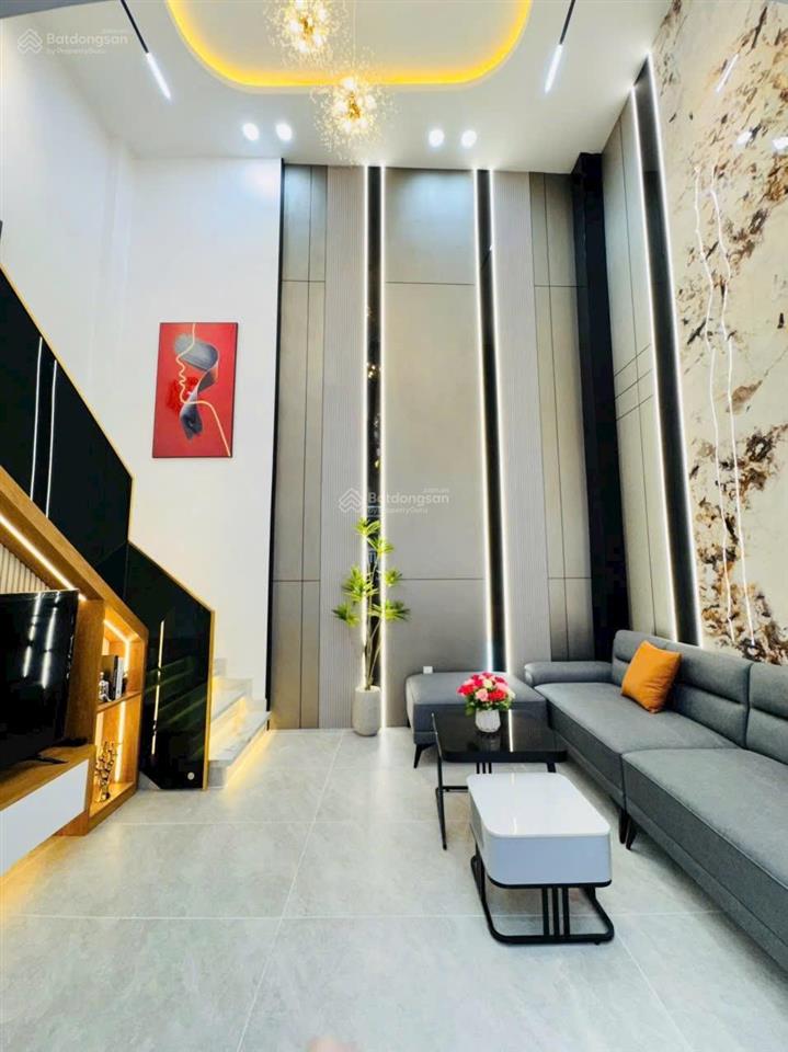 Bán nhà mặt tiền võ thành trang phường 11 tân bình (4*17m) 3 tầng