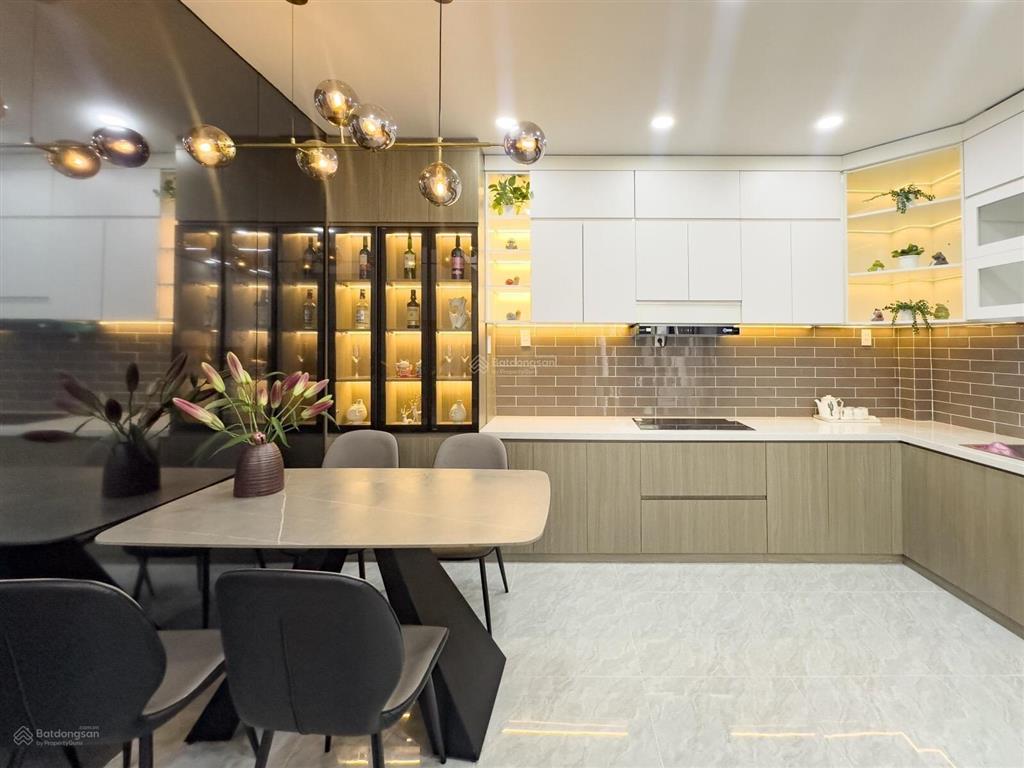 Bán nhà mặt tiền ba vân, phường 14, tân bình (3,5*10m) 3 tầng chỉ hơn 7 tỷ?