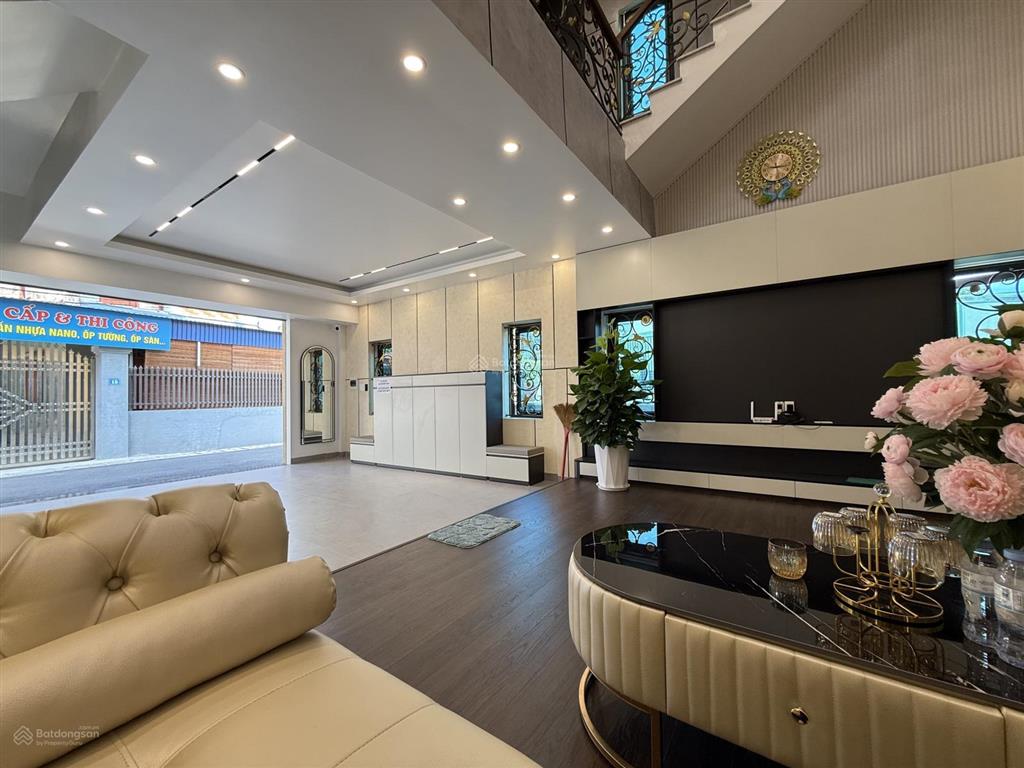 Căn góc mặt đường trung tâm quận an dương