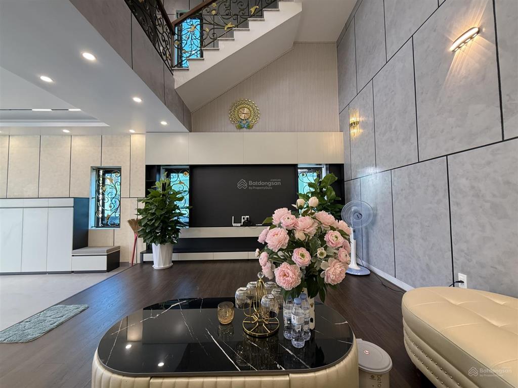 Căn góc mặt đường trung tâm quận an dương