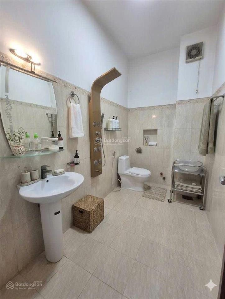 Kdc phú nhuận q12  114m² ngang 5.7m  gara ô tô  3 tầng lệch  nhỉnh 9 tỷ