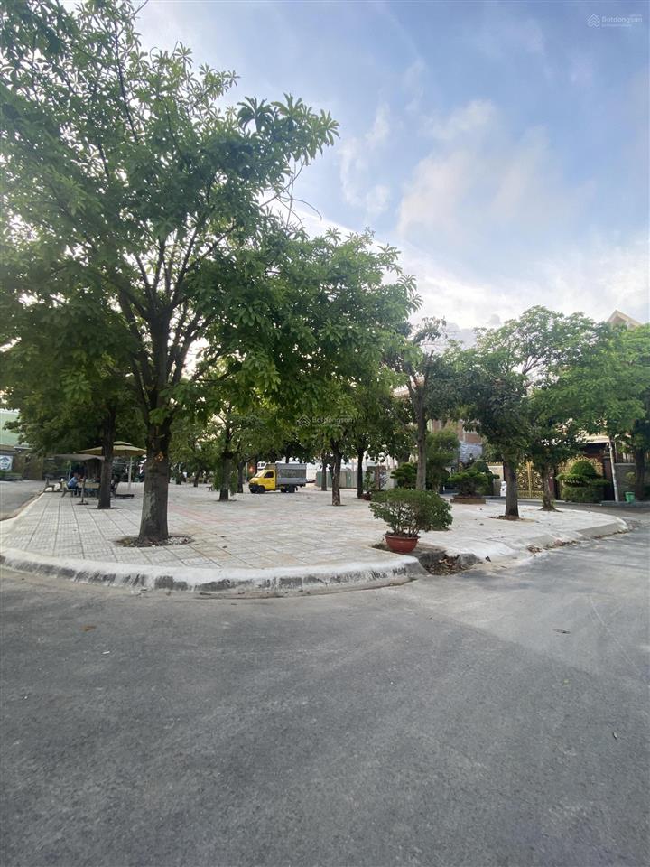 Kdc phú nhuận q12  114m² ngang 5.7m  gara ô tô  3 tầng lệch  nhỉnh 9 tỷ