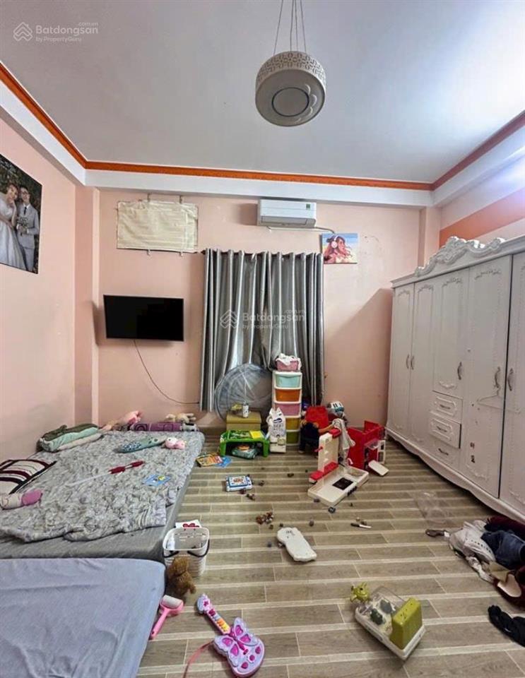 8.5tỷ thương lượng nhà 4 tầng kdc phú nhuận lê thị riêng q12 ( trục đường chính ) hành lang 11m