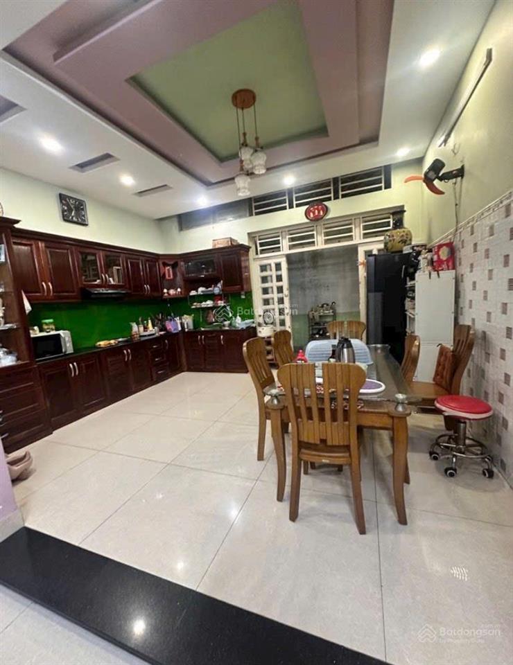 8.5tỷ thương lượng nhà 4 tầng kdc phú nhuận lê thị riêng q12 ( trục đường chính ) hành lang 11m