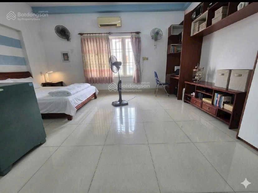 9.9ty nhà đẹp kdc phú nhuận lê thị riêng, quận 12 dt 114 m dt sàn 357m
diện tích 5.7 x 20m