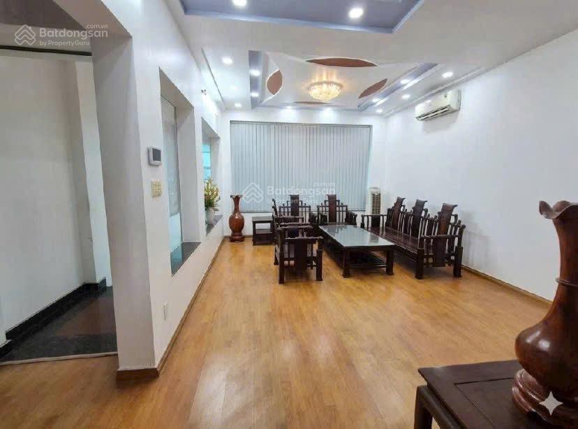9.9ty nhà đẹp kdc phú nhuận lê thị riêng, quận 12 dt 114 m dt sàn 357m
diện tích 5.7 x 20m