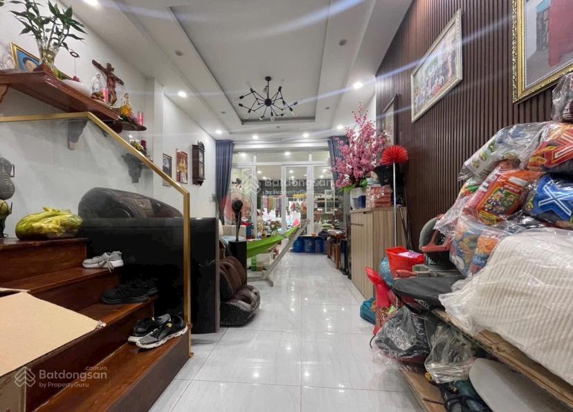 Giảm sốc 500 triệu bán nhanh chỉ 4,7 tỷ nhà 4x20 xây 3 tầng hẻm thông lê văn khương gần