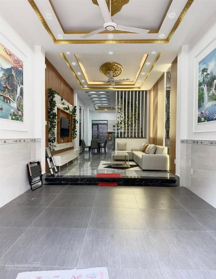 Mặt tiền vip q12 4 lầu chỉ 8,6 tỷ tặng full nội thất chất lượng mặt tiền nhánh trương thị hoa