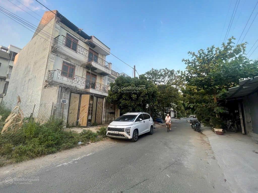 Bán nhà  kdc phú nhuận q12 lê thị riêng 7 x 20 140m2 đường thông to xe công cũng ko