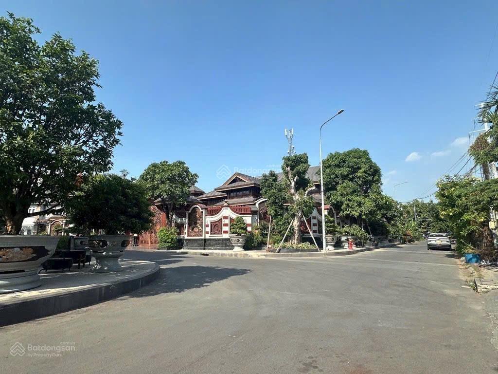 Bán nhà  kdc phú nhuận q12 lê thị riêng 7 x 20 140m2 đường thông to xe công cũng ko