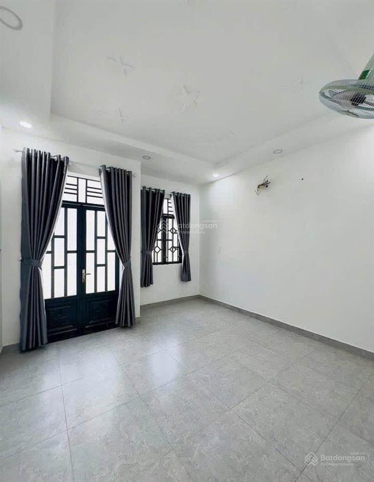 Giảm ngay 300 triệu chỉ còn 4.7 tỷ. căn góc hẻm xe hơi tận nhà hiệp thành 35 dt 4x13m