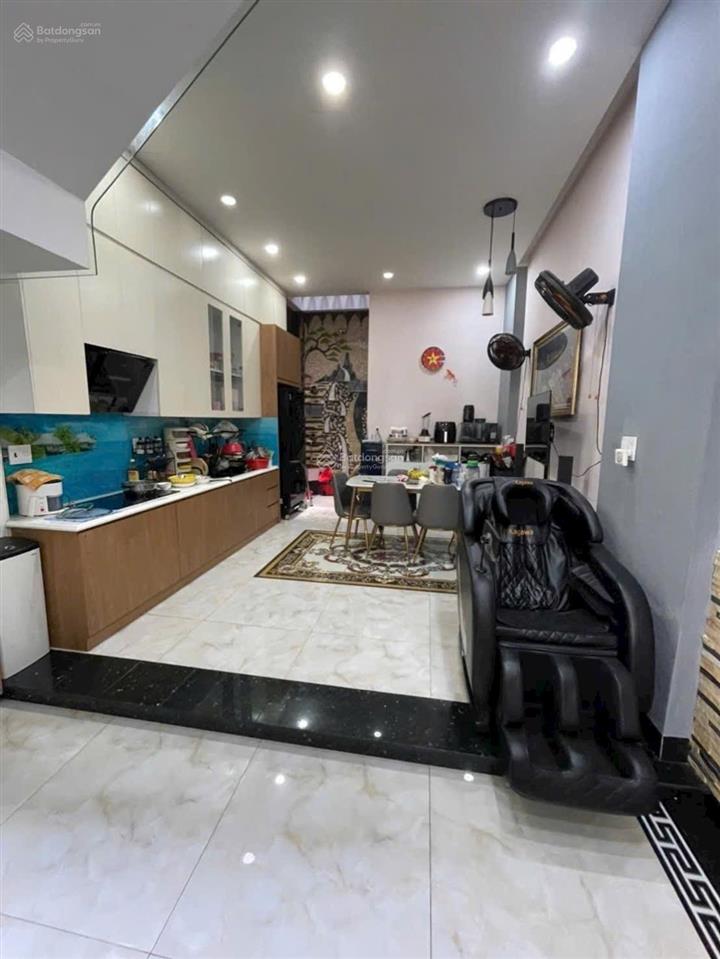 Nhà đúc thật kiên cố mt thạnh xuân 24, q12 đường thông 9m thuận tiện ở kết hợp buôn bán n