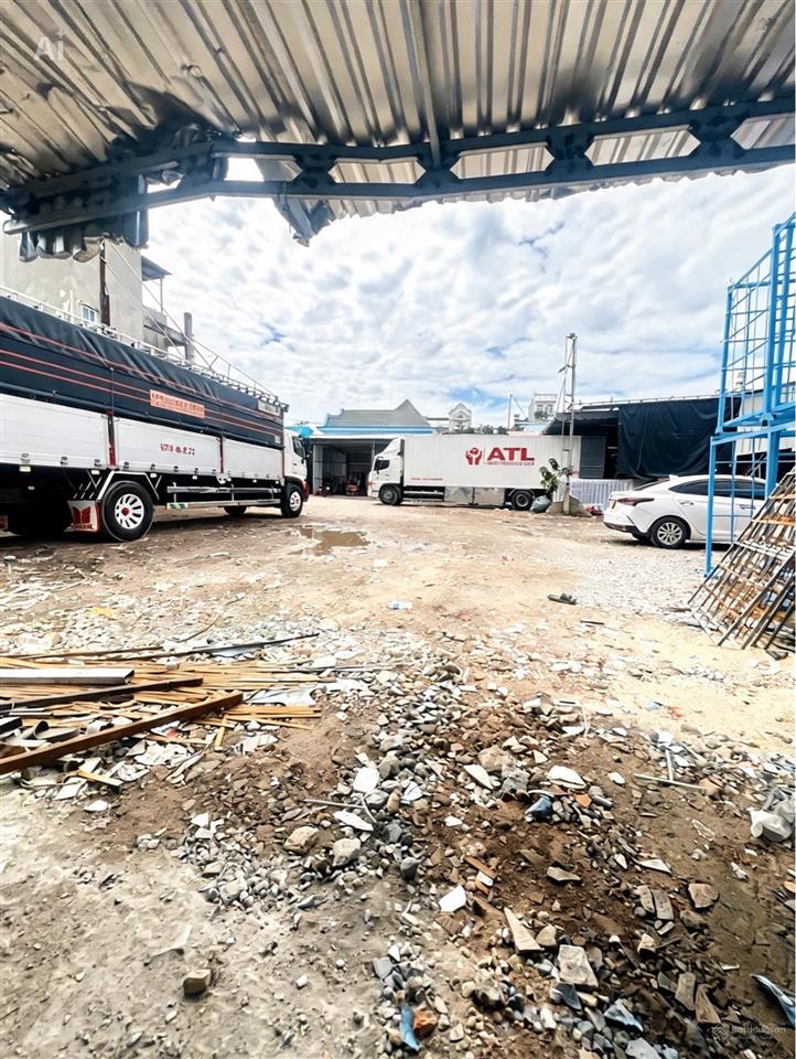 Bãi xe 700m2 lê thị riêng, q12, giá chỉ 16.5 tỷ (hơn 20 triệu/m2). diện tích công nhận 673m2