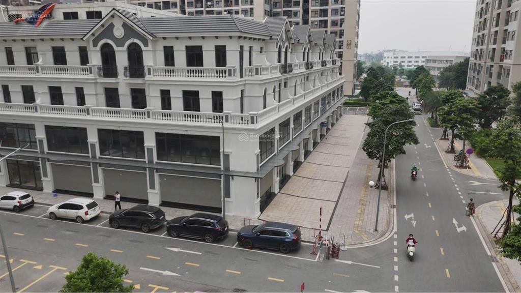 """ """"shophause diện tích 120m2 +30 m2 sakura mà giá bán chỉ 35 tỷ thu về