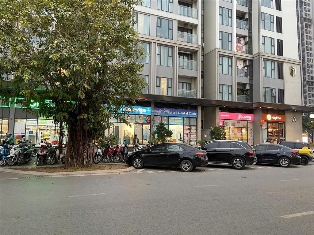 " nhanh tay sở hữu ngay căn shop 65m2 ở tòa west c