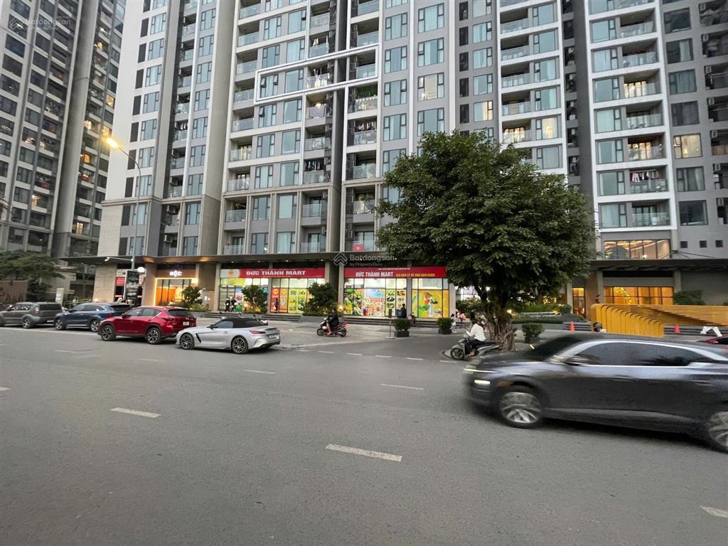 " nhanh tay sở hữu ngay căn shop 65m2 ở tòa west c